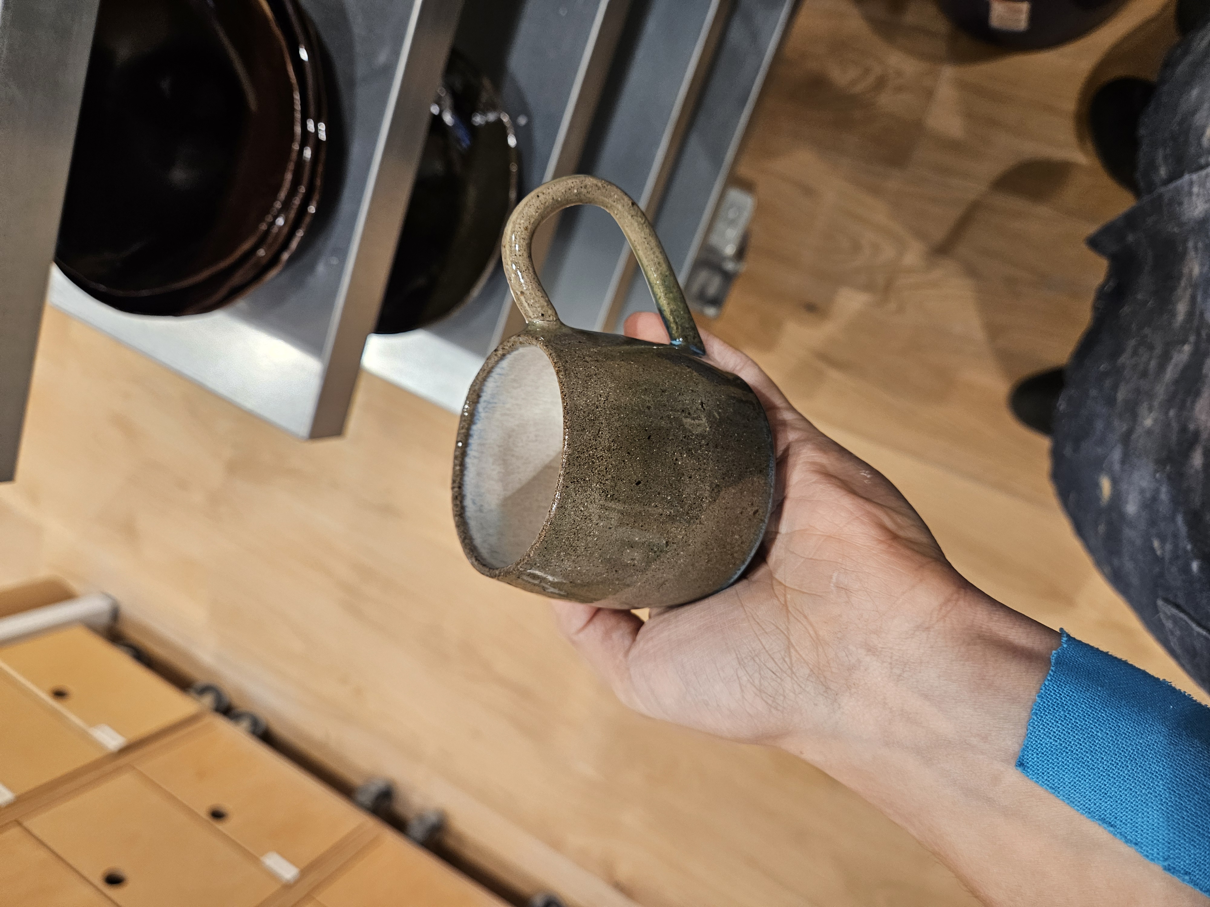 Šalca z visokim ročajem